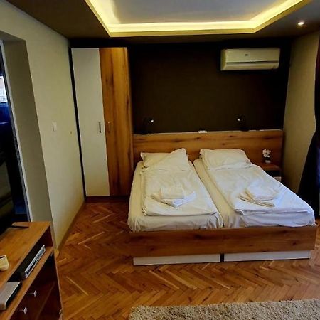 Ivet Guest Rooms Βάρνα Εξωτερικό φωτογραφία